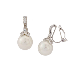 CUBIC ZIRCONIA COLLECTION - CLIP-ON OPULENCE PEARL EARRINGS -(CZER420) - (CLIP-ON)