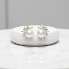 CUBIC ZIRCONIA COLLECTION - DAZZLING PEARL EARRINGS - CZER428 (GOLD)