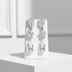 CUBIC ZIRCONIA COLLECTION - CHIC CHANDELIER EARRINGS - CZER436 SILVER