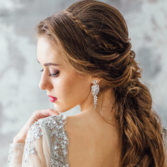 CUBIC ZIRCONIA COLLECTION - CRYSTAL TREASURE EARRINGS - SILVER (CZER440)