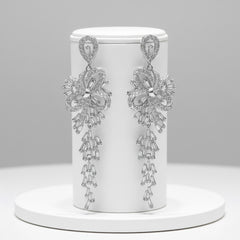 CUBIC ZIRCONIA COLLECTION - CRYSTAL TREASURE EARRINGS - SILVER (CZER440)