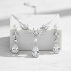 CUBIC ZIRCONIA COLLECTION - CHIC PEARL NECKLACE SET - CZNK264 SILVER