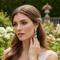 CUBIC ZIRCONIA COLLECTION - CHIC CRYSTAL DROP EARRINGS - CZER863 SILVER