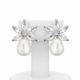 CUBIC ZIRCONIA COLLECTION - CHIC GEM EARRINGS - CZER855 SILVER