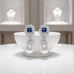 CUBIC ZIRCONIA COLLECTION - SPARKING BLUE EARRINGS - CZER905