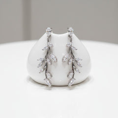 CUBIC ZIRCONIA COLLECTION - DAINTY VINE EARRINGS - CZER926 SILVER