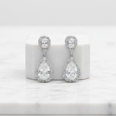 CUBIC ZIRCONIA COLLECTION - Chic Crystal Earrings - CZER369