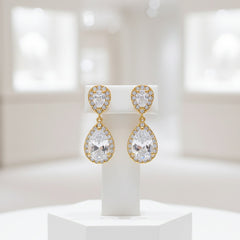 CUBIC ZIRCONIA COLLECTION - CHIC CRYSTAL EARRINGS -GOLD CZER369