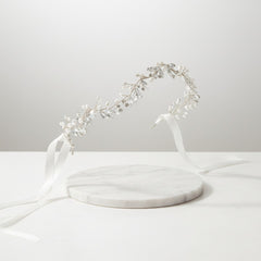 ATHENA COLLECTION - CHIC PEARL VINE - HP171 - SILVER