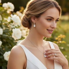 CUBIC ZIRCONIA COLLECTION - CRYSTAL SHIMMER EARRINGS - SILVER CZER760