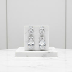 CUBIC ZIRCONIA COLLECTION - CRYSTAL STARLET EARRINGS - CZER501