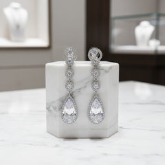 CUBIC ZIRCONIA COLLECTION - CRYSTAL LUXE EARRINGS - CZER516 (CLEAR)
