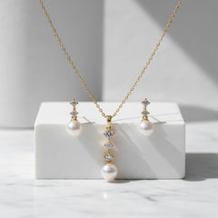CUBIC ZIRCONIA COLLECTION - DAINTY PEARL NECKLACE SET - CZNK95 GOLD
