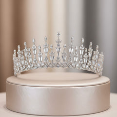 CUBIC ZIRCONIA COLLECTION - REGAL ELEGANCE TIARA - AHB38 SILVER