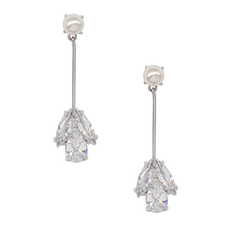 CUBIC ZIRCONIA COLLECTION - PEARL ELEGANCE EARRINGS - SILVER - CZER530