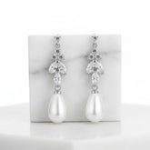CUBIC ZIRCONIA COLLECTION - PEARL ELEGANCE EARRINGS - CZER540