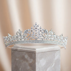 CUBIC ZIRCONIA COLLECTION - STARLET DIVINE TIARA - AHB115