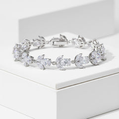 CUBIC ZIRCONIA COLLECTION - EXQUISITE SPARKLE BRACELET - SILVER - (BR111)