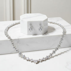 CUBIC ZIRCONIA COLLECTION - GRACEFUL CRYSTAL NECKLACE - CZNK143