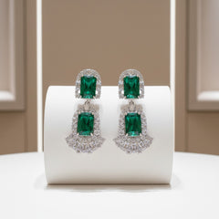 CUBIC ZIRCONIA COLLECTION - GATSBY INSPIRED CHANDELIER EARRINGS - CZER609 EMERALD