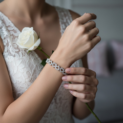 CUBIC ZIRCONIA COLLECTION - CRYSTAL HEARTS BRACELET - BR132 SILVER