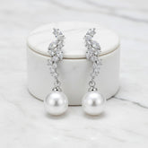 CUBIC ZIRCONIA COLLECTION - GLEAMING PEARL DROP EARRINGS - CZER636 SILVER