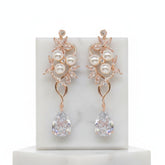 CUBIC ZIRCONIA COLLECTION - PEARL BLOOM EARRINGS- CZER658 ROSE GOLD