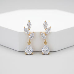 CUBIC ZIRCONIA COLLECTION - DAINTY ELEGANCE EARRINGS - CZER663 GOLD