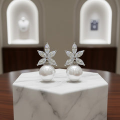 CUBIC ZIRCONIA COLLECTION - SIMPLE SPARKLE STUD EARRINGS - CZER668