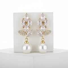 CUBIC ZIRCONIA COLLECTION - GLITZY PEARL EARRINGS - CZER671 GOLD