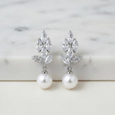 CUBIC ZIRCONIA COLLECTION - GLITZY PEARL EARRINGS - CZER671 SILVER