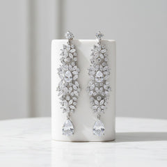 CUBIC ZIRCONIA COLLECTION - STUNNING STARLET EARRINGS - CZR679 SILVER
