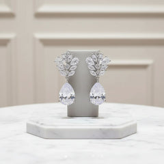 CUBIC ZIRCONIA COLLECTION - SPARKLE DROP EARRINGS - CZER705 SILVER