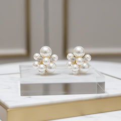 CUBIC ZIRCONIA COLLECTION - PEARL CLUSTER EARRINGS - CZER713 GOLD