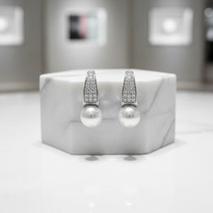CUBIC ZIRCONIA COLLECTION - CHIC PEARL DROP EARRINGS - CZER716 SILVER