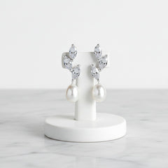 CUBIC ZIRCONIA COLLECTION - PRECIOUS PEARL EARRINGS - CZER736 SILVER