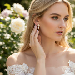 CUBIC ZIRCONIA COLLECTION - VINTAGE FLOWER EARRINGS - CZER756 GOLD