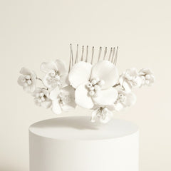 ATHENA COLLECTION - CHIC FLORAL HAIR COMB - HC291 SILVER