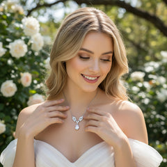 CUBIC ZIRCONIA COLLECTION - VINTAGE VINE NECKLACE - CZNK125 SILVER