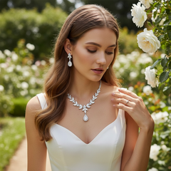 CUBIC ZIRCONIA COLLECTION - CRYSTAL SHIMMER NECKLACE - CZNK222 SILVER