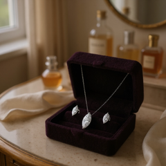 CUBIC ZIRCONIA COLLECTION - CRYSTAL GEM NECKLACE - SILVER CZNK242 SILVER