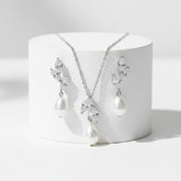 CUBIC ZIRCONIA COLLECTION - VINE FRESHWATER PEARL NECKLACE SET - CZNK252 SILVER