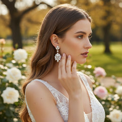 CUBIC ZIRCONIA COLLECTION - HOLLYWOOD STARLET EARRINGS - CZER817 SILVER
