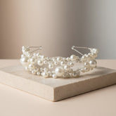ATHENA COLLECTION - EXQUISITE PEARL HEADBAND - SILVER AHB199