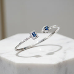 CUBIC ZIRCONIA COLLECTION - EXQUISITE BANGLE BRACELET -CZBR144 SAPPHIRE