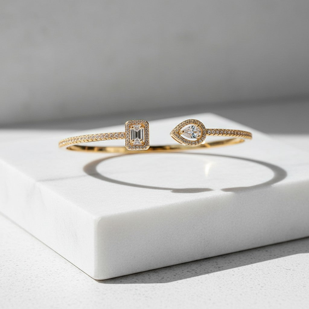 CUBIC ZIRCONIA COLLECTION - EXQUISITE BANGLE BRACELET -CZBR144 GOLD
