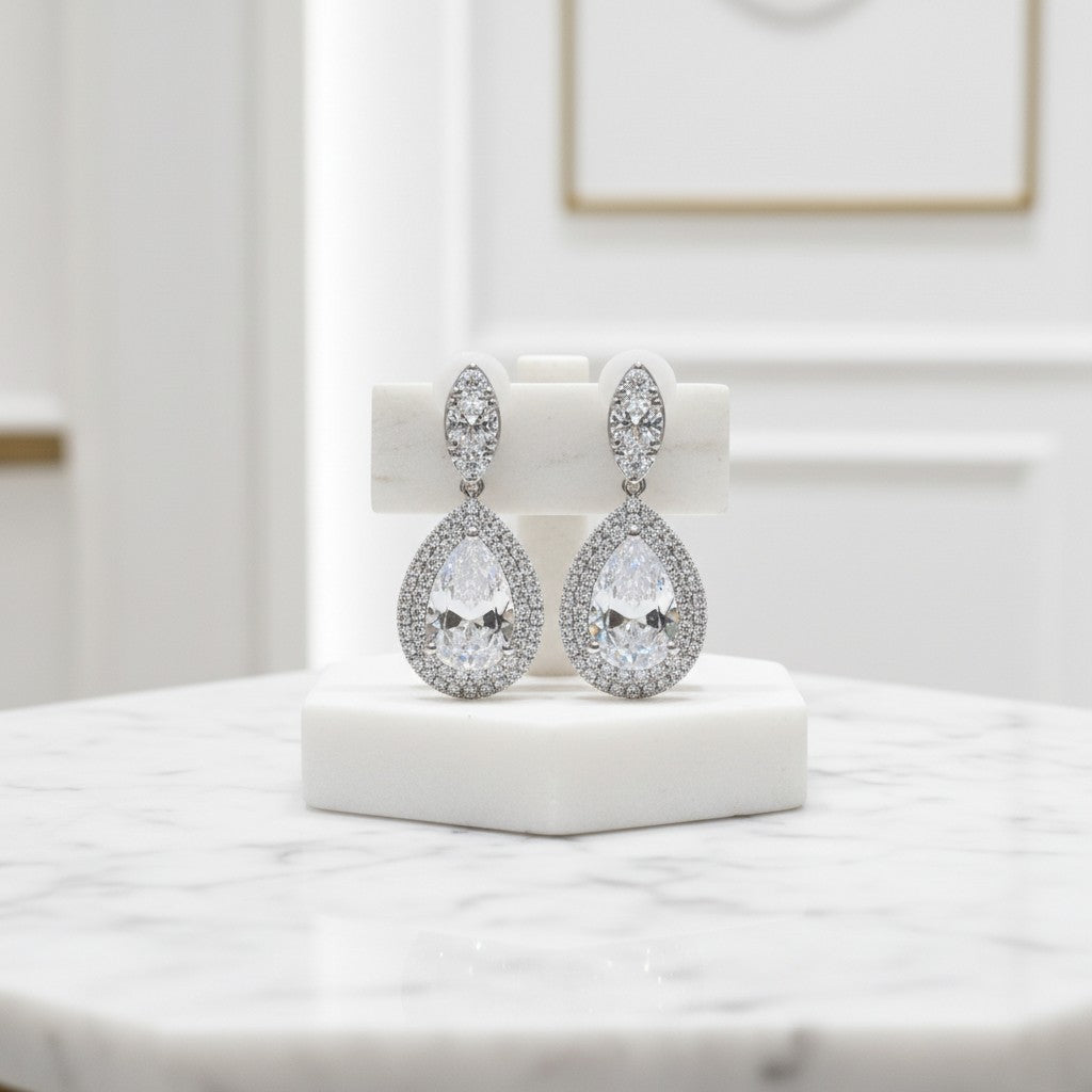 CUBIC ZIRCONIA COLLECTION - LUXE SPARKLE CLIP ON EARRINGS - CZER839 SILVER