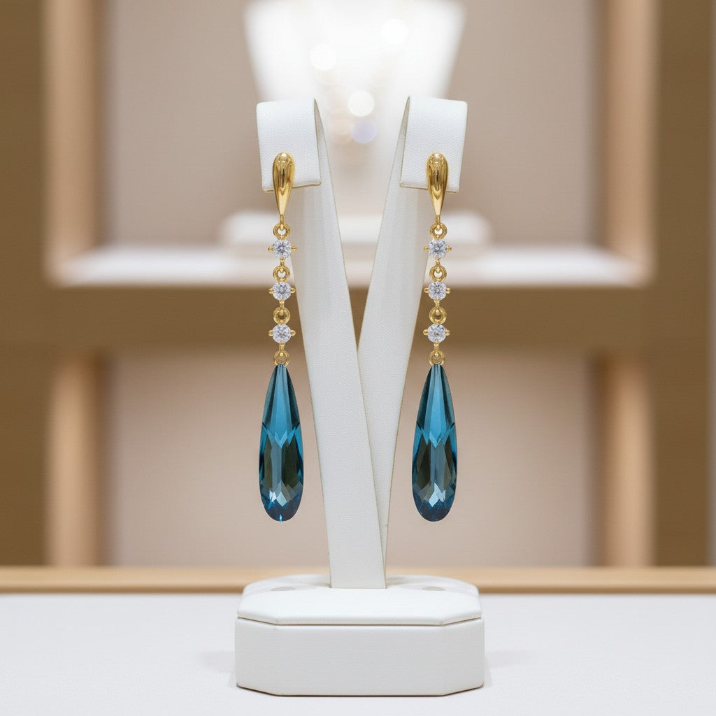 CUBIC ZIRCONIA COLLECTION - EXQUISITE TREASURE DROP EARRINGS - GOLD