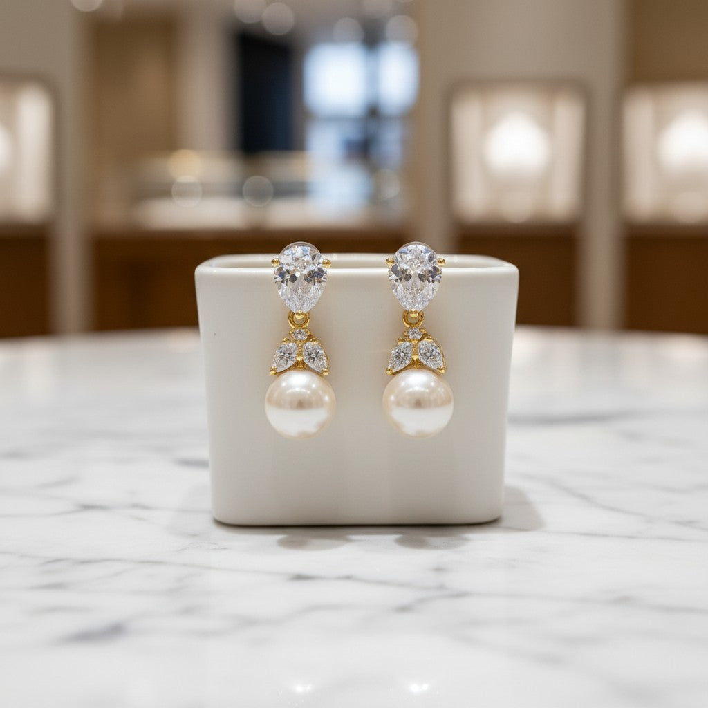 Cubic Zirconia Collection - Graceful Pearl Earrings - GOLD  ER316(GOLD)