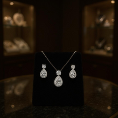 CUBIC ZIRCONIA COLLECTION - DAZZLING CRYSTAL DROP EARRINGS - CZER411